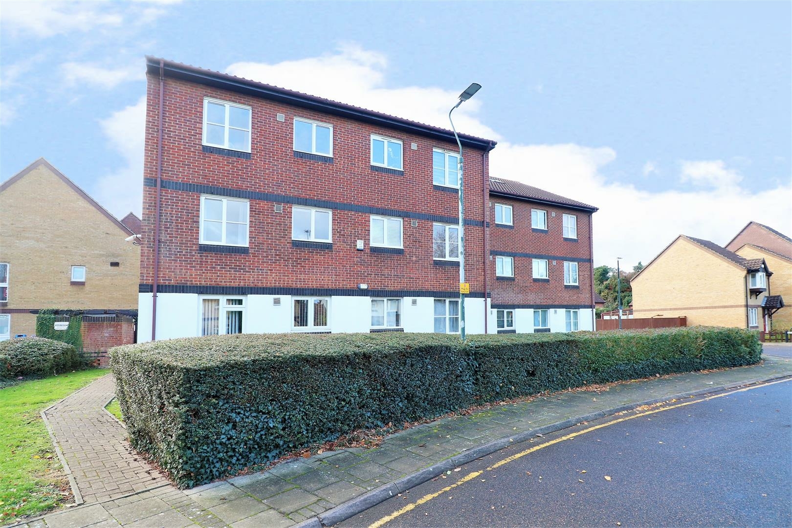 Heatherbank Close, Crayford, Kent, DA1 Anthony Martin, Award Winning