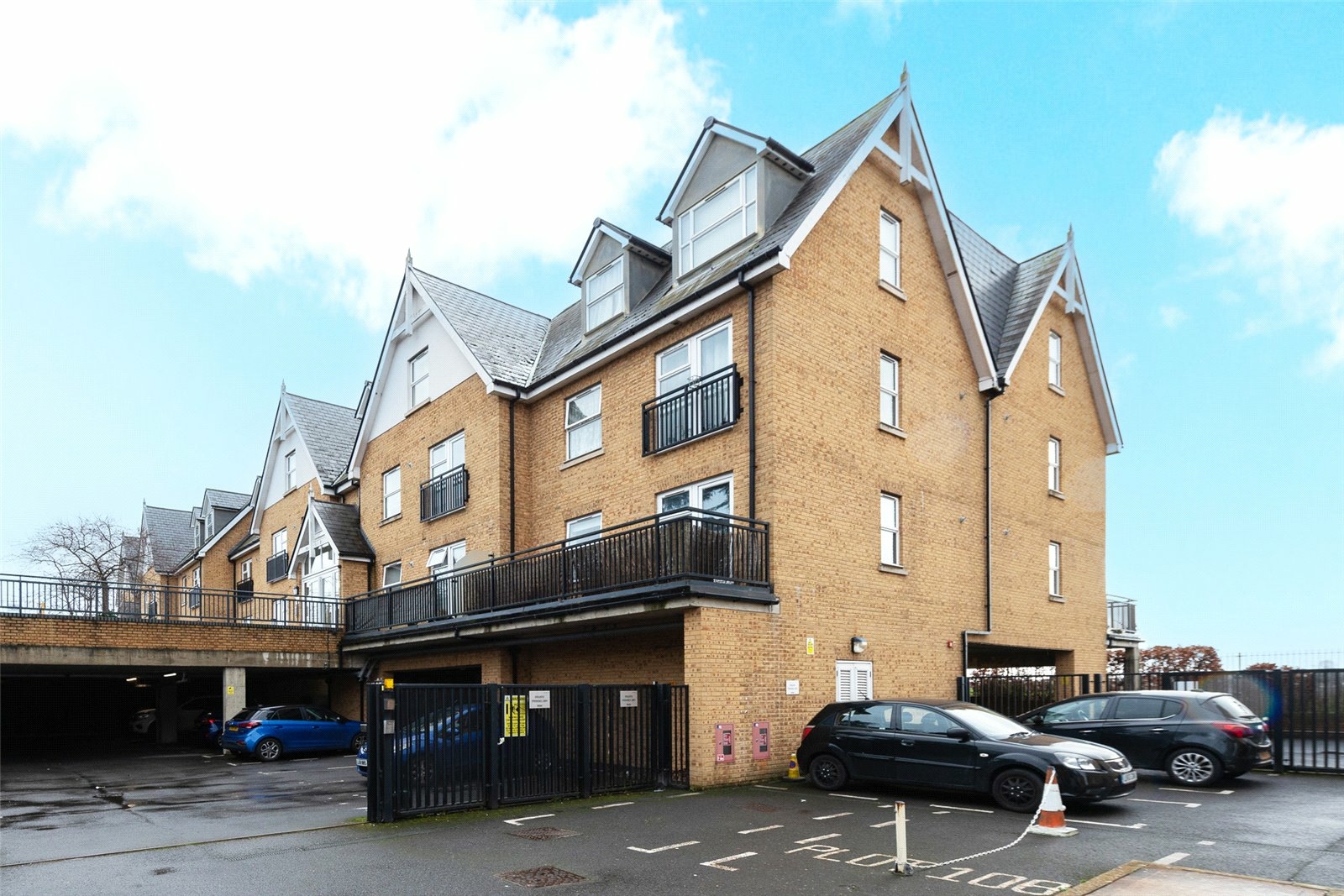 Tanners Close, Crayford, Kent, DA1 Anthony Martin, Award Winning