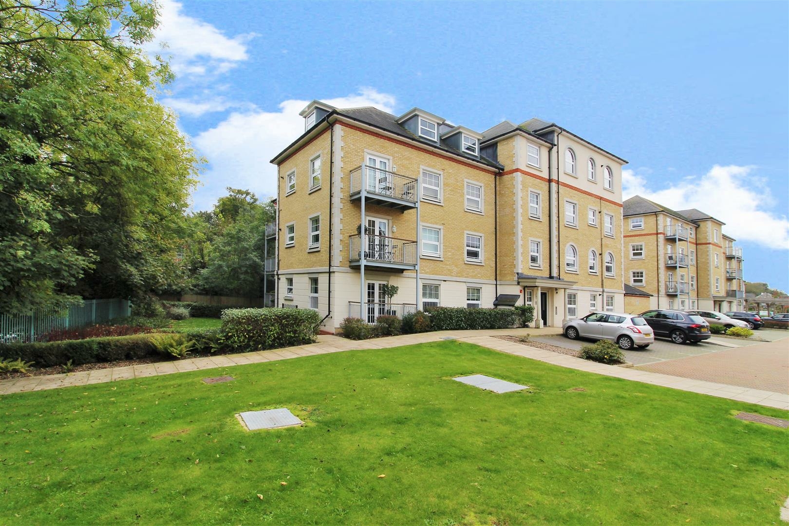 Weir Road, Bexley Village, Kent, DA5 Anthony Martin, Award Winning