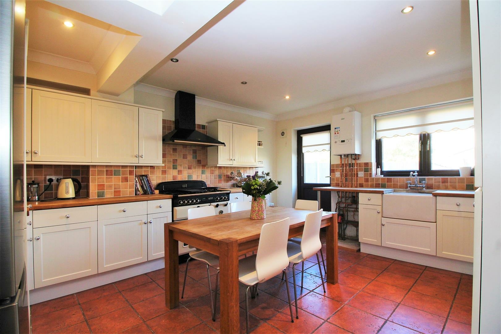 Axminster Crescent, Welling, Kent, DA16 Anthony Martin, Award Winning