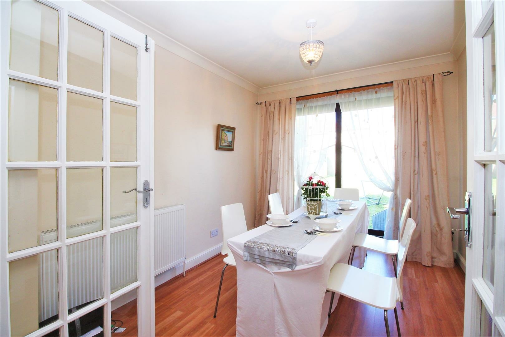 Axminster Crescent, Welling, Kent, DA16 Anthony Martin, Award Winning