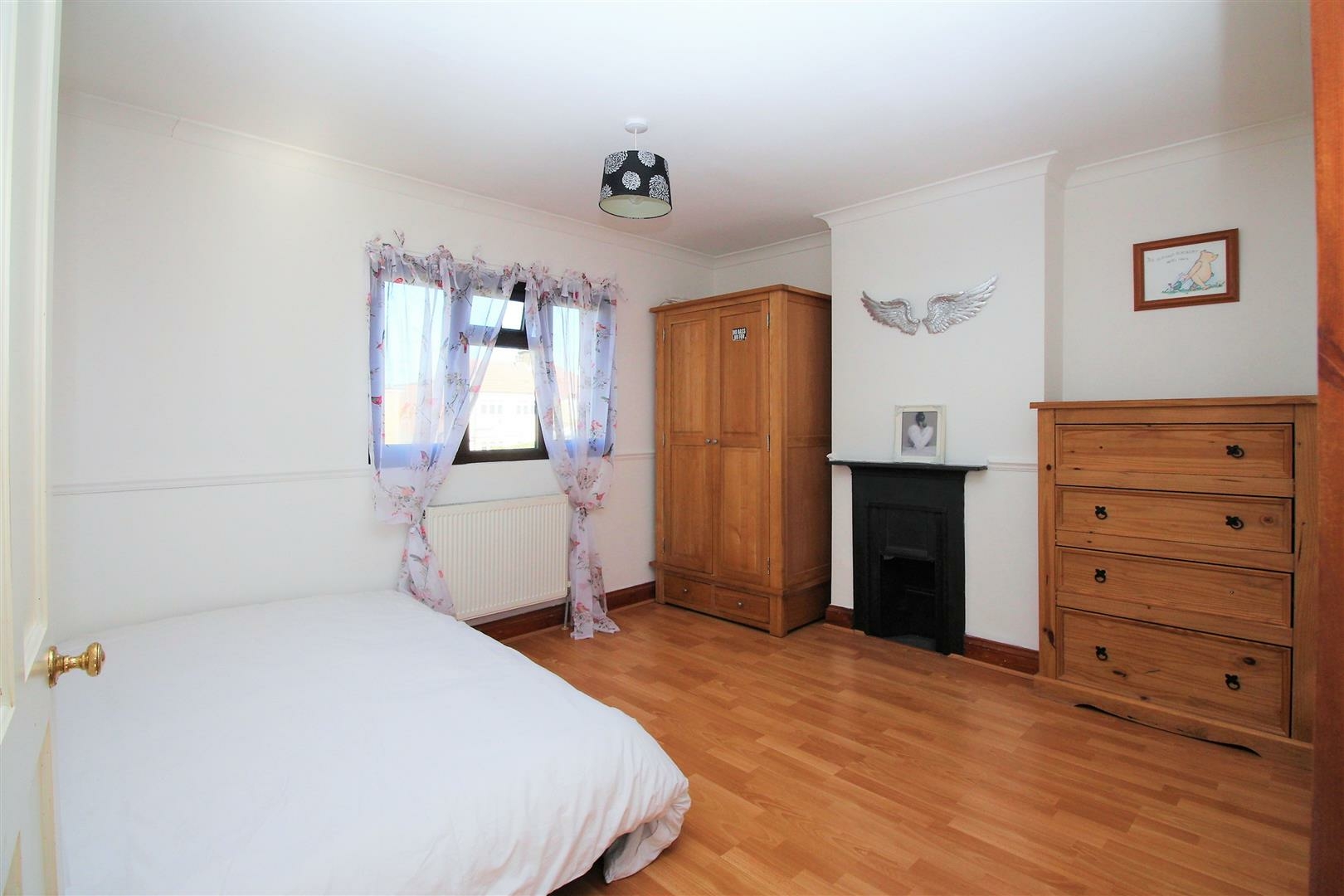 Axminster Crescent, Welling, Kent, DA16 Anthony Martin, Award Winning