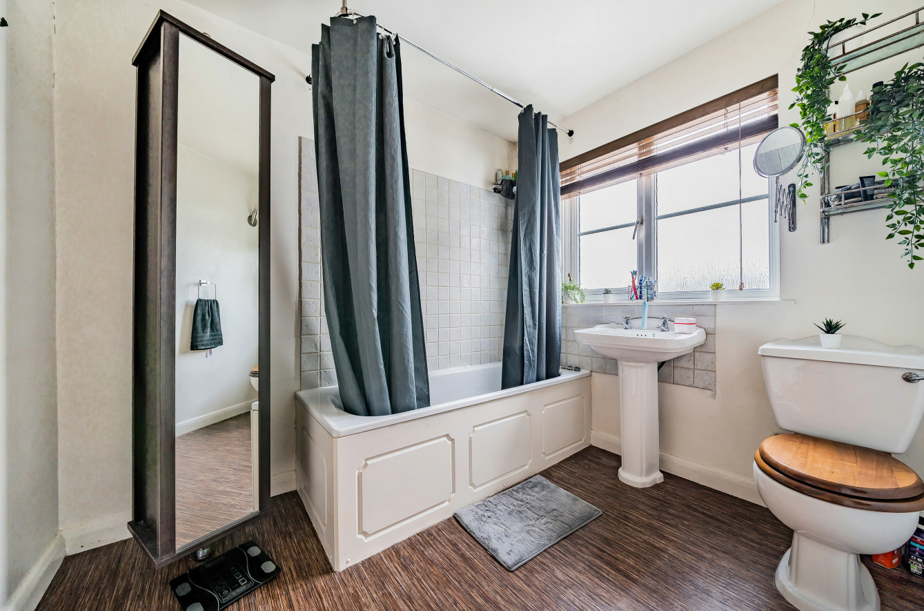 Main Road, Sutton At Hone, Dartford, Kent, DA4 Anthony Martin, Award