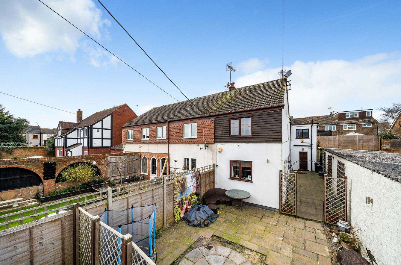 Main Road, Sutton At Hone, Dartford, Kent, DA4 Anthony Martin, Award